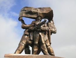 Vẻ đẹp của tượng đài người lính Tây Tiến: vừa bi tráng vừa lãng mạn